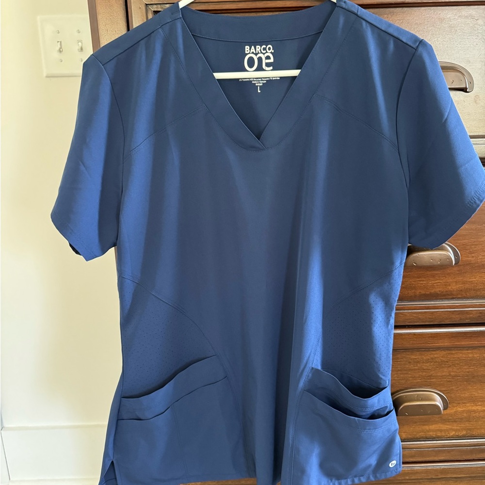 Barco One Navy V-Neck Short Sleeve Scrub Top